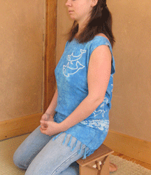 Which Meditation Cushion Is For You? How To Choose A Meditation Cushion Or Bench